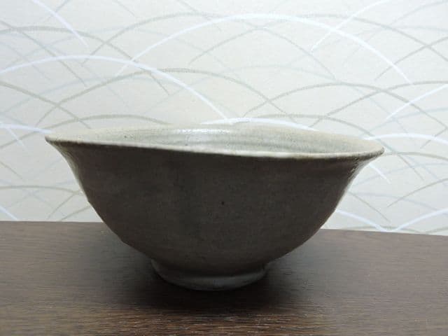 高麗青磁茶碗　M１３１８