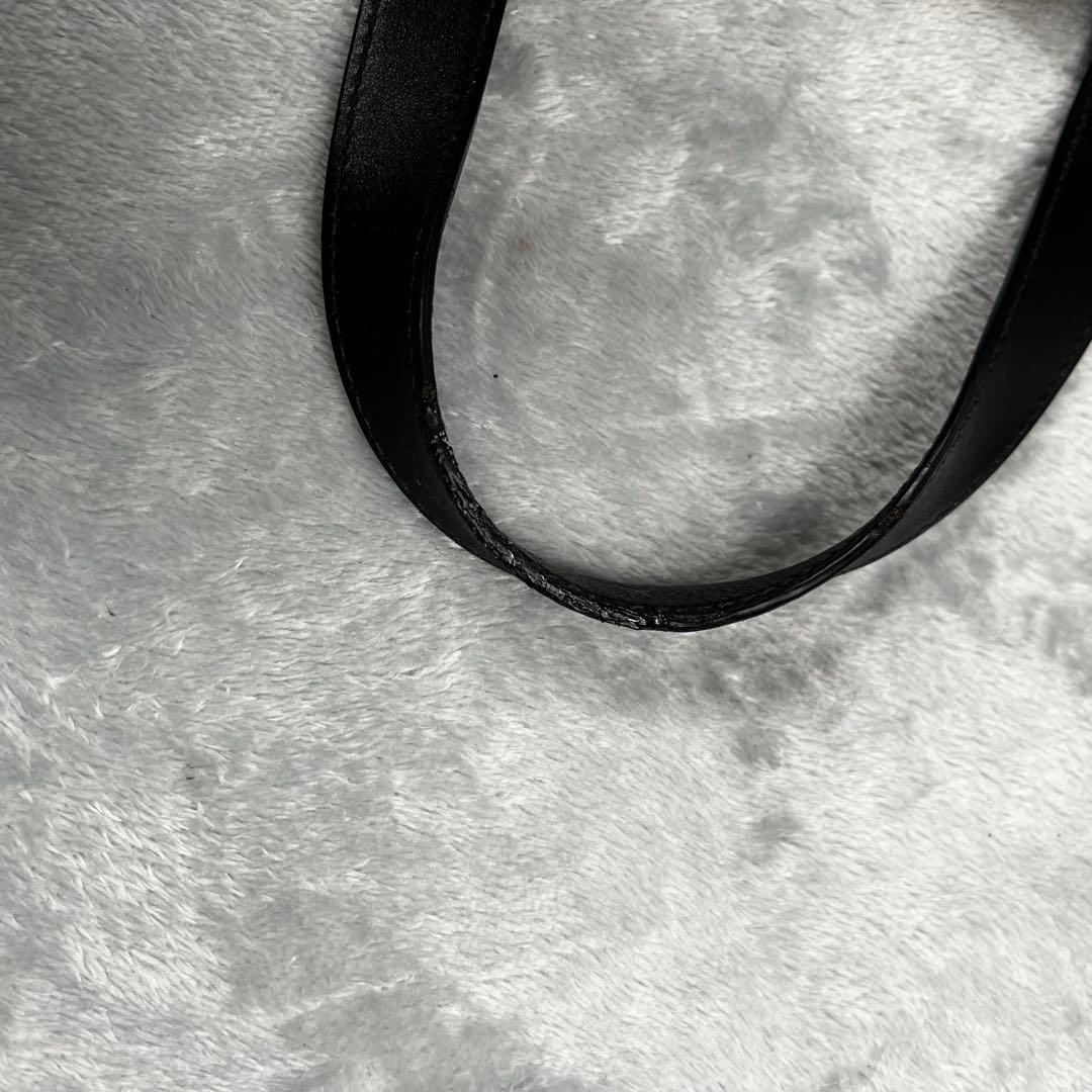 近年モデル Prada プラダ 2way ビジネスバッグ A4 斜め掛け 黒