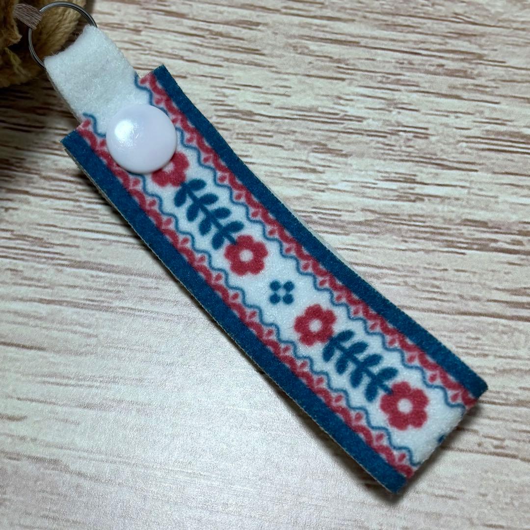 I LOVE EIEVUI カバンに付けられるでっかいぬいぐるみ1　イーブイ