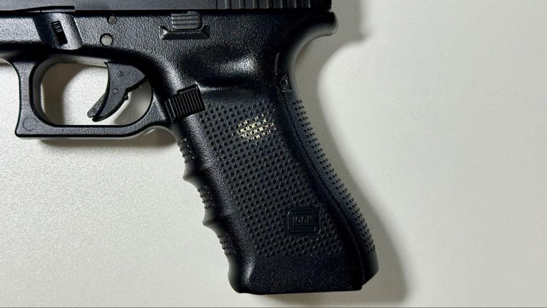 【東京マルイ】GLOCK 17 Gen 4 9x19 ハンドガン マガジン3本付