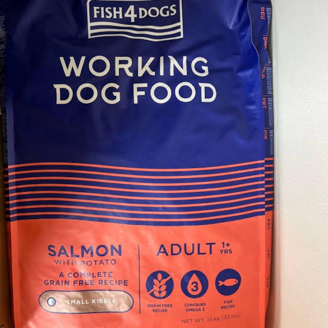FISH4DOGS フィッシュ４ サーモン 小粒 15kg