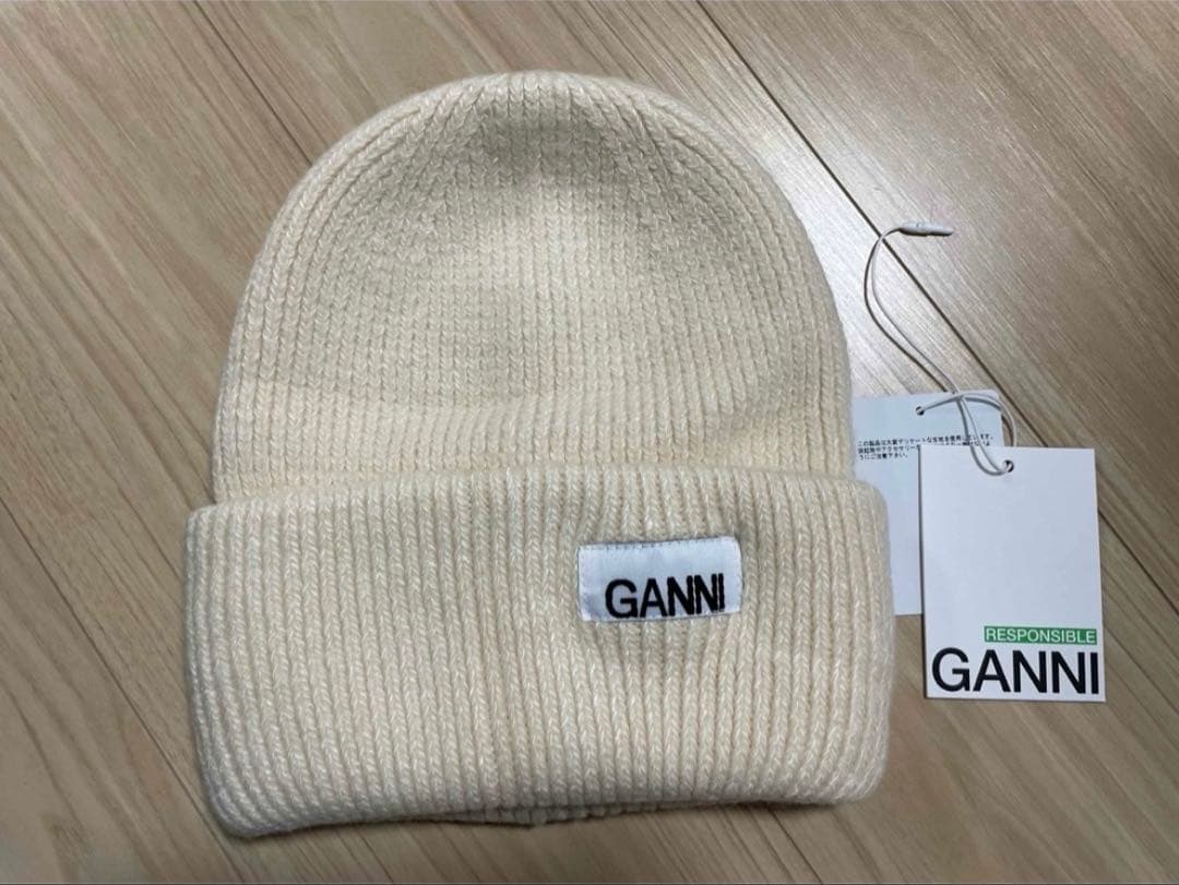 ガニー　GANNI ニット帽　ビーニー　アイボリー　白