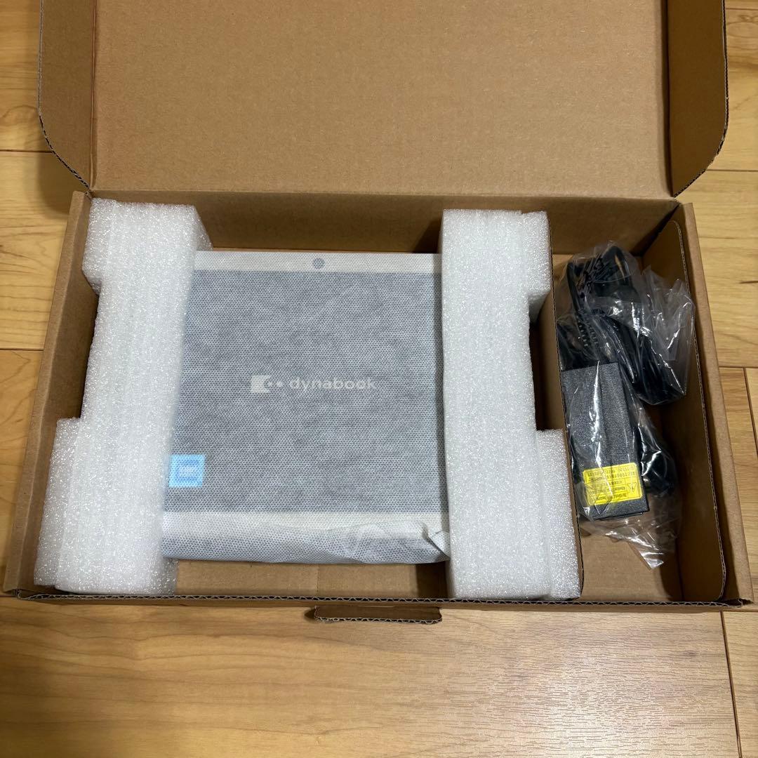 新品同様 東芝 2024年モデル 2in1 8G/256G office2024