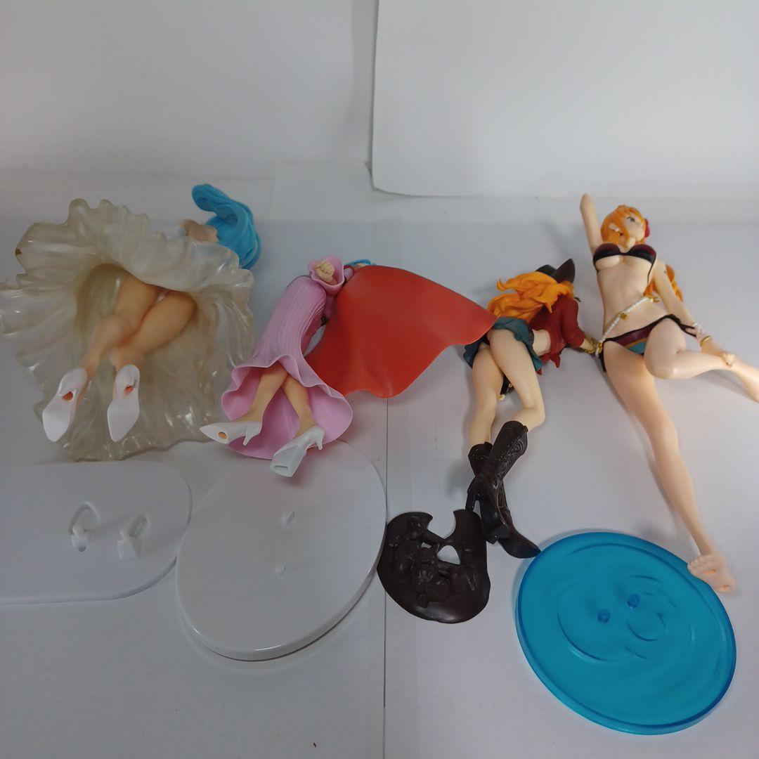ワンピース　フィギュア　ナミ　ビビ　トレジャー　グリッター　写真家　ウェディング