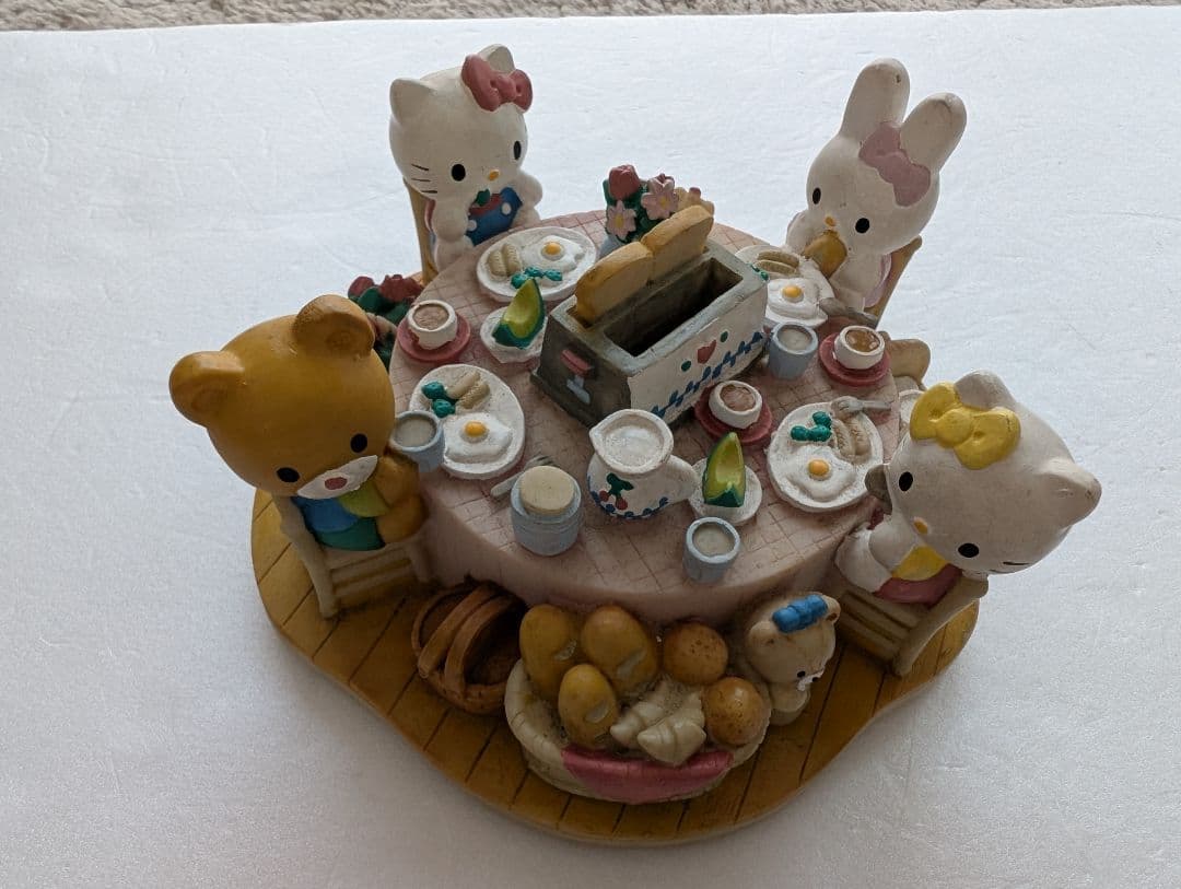 希少　サンリオ　ハローキティ　置物　ジオラマ陶器貯金箱　レトロ　レア