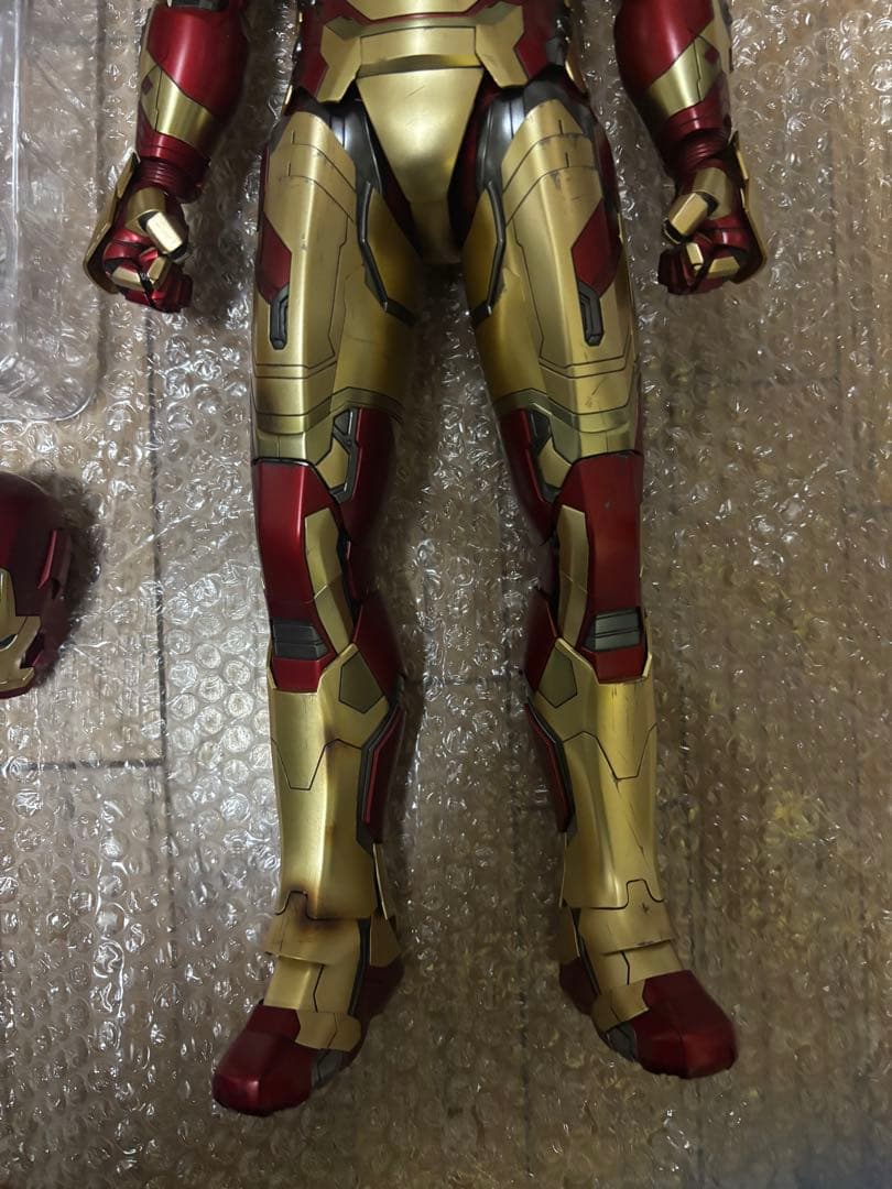 ホットトイズ　アイアンマン3 1/4スケールフィギュア クォーター マーク42