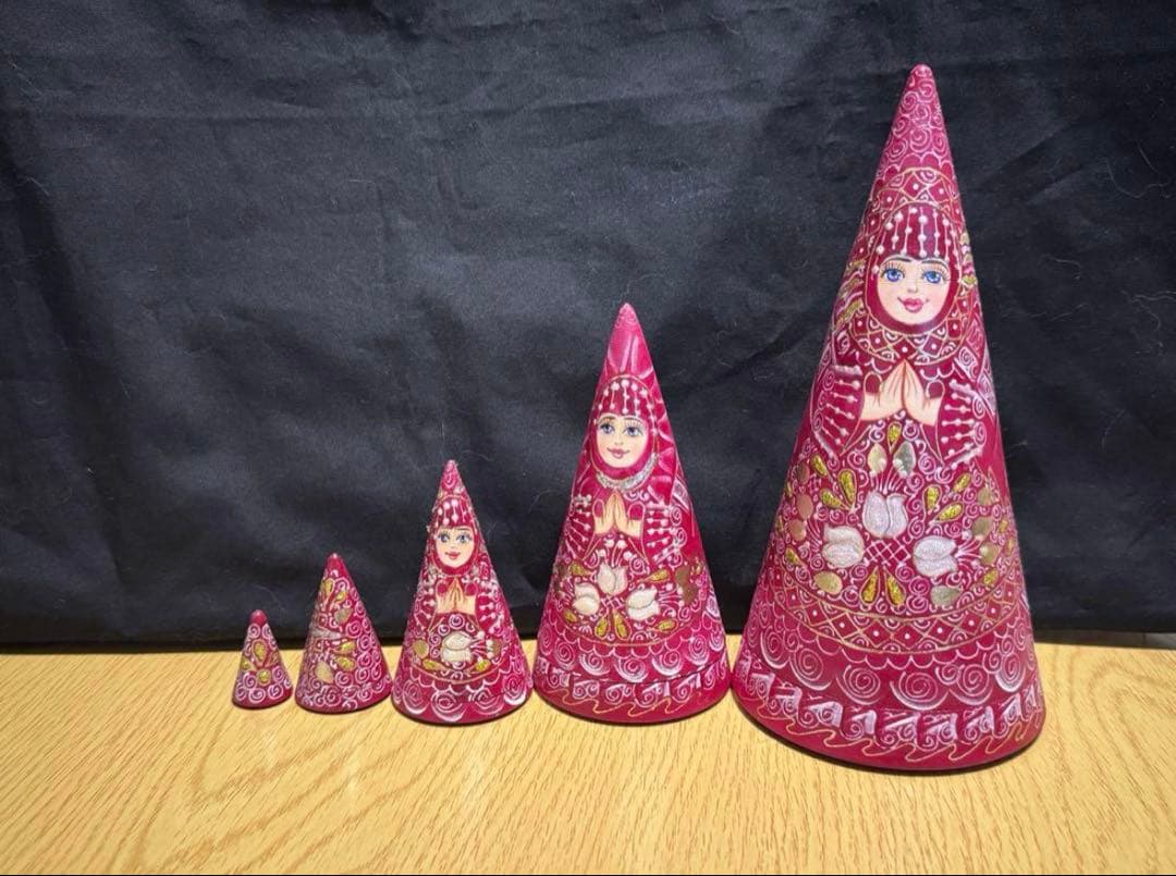 ロシア　アーティスト　えんじ色三角マトリョーシカ　5体、長期保存、現状