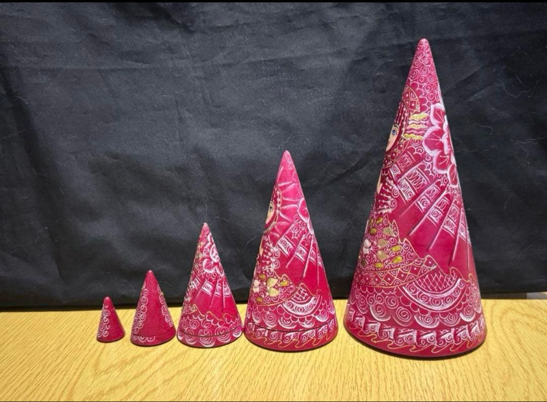 ロシア　アーティスト　えんじ色三角マトリョーシカ　5体、長期保存、現状