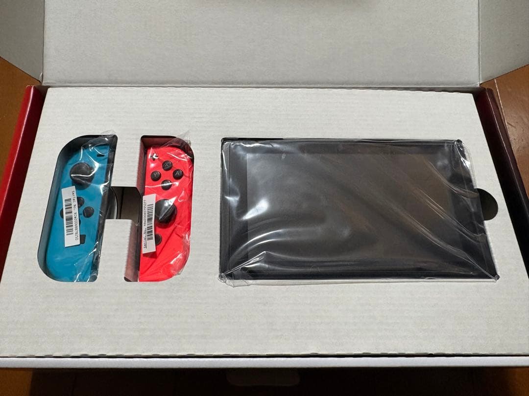 Nintendo Switch 本体 (ネオンブルー/レッド)