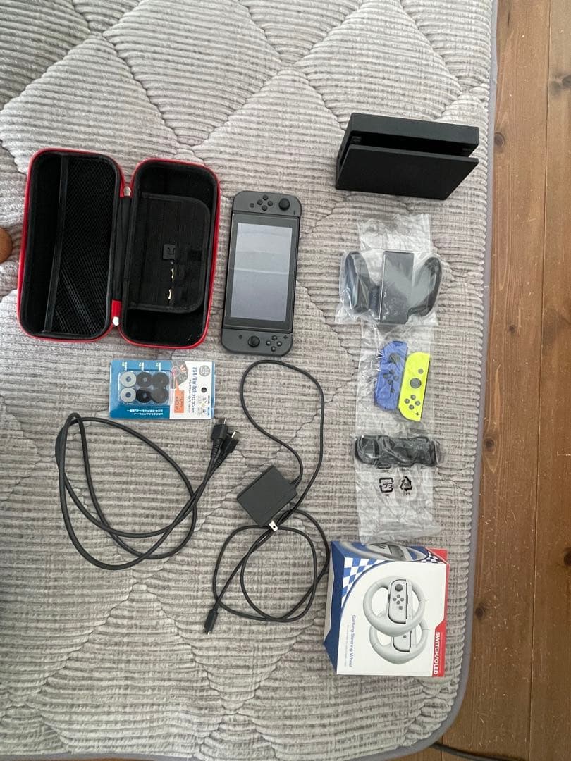 Nintendo Switch 本体 + ジョイコンセットおまけ付き