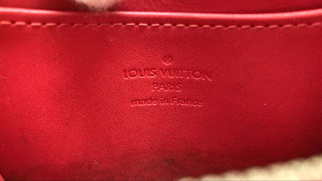 LOUIS VUITTON モノグラム ヴェルニ ジッピーパスケース