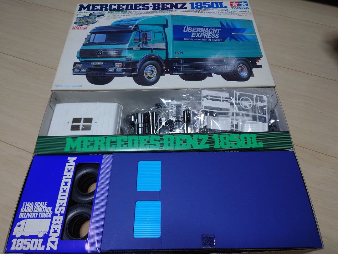 タミヤ メルセデス・ベンツ 1850L 1/14