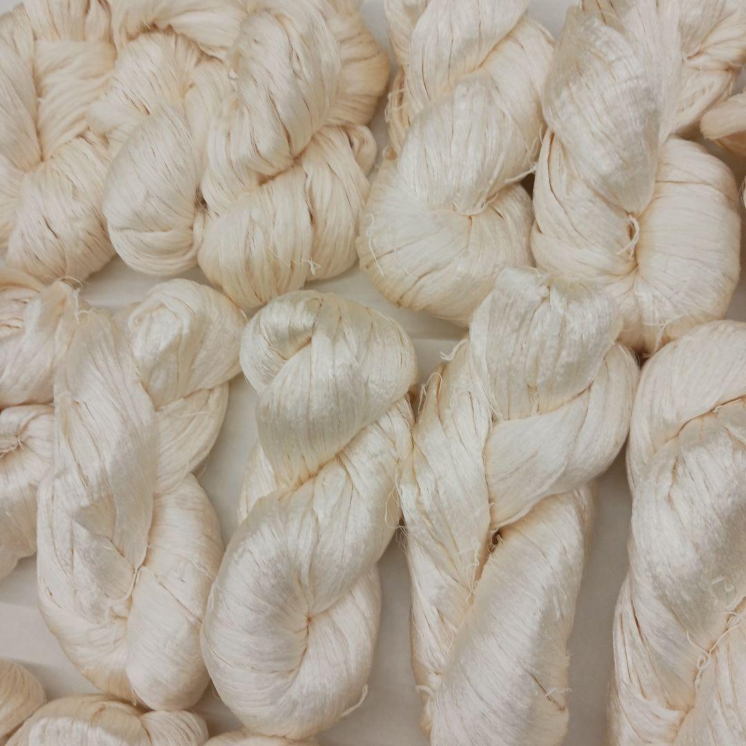 たぬき極細糸、黄色絹糸セット