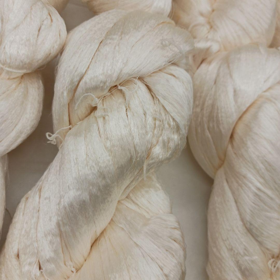 たぬき極細糸、黄色絹糸セット