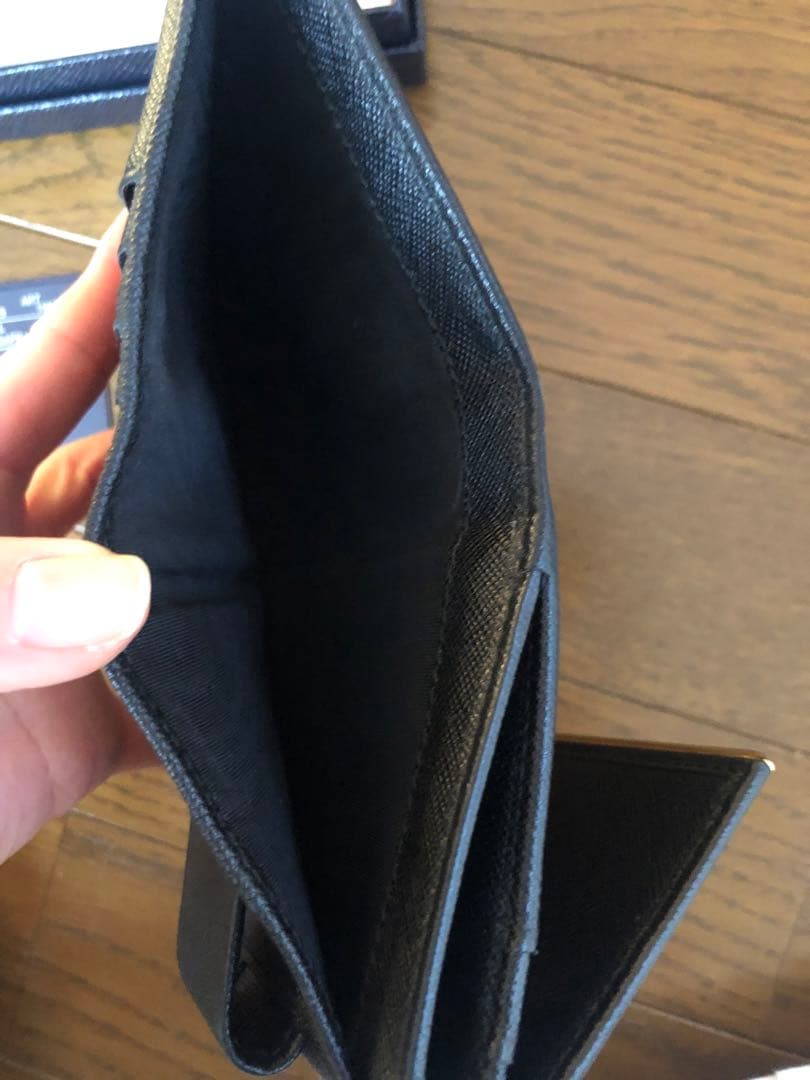 PRADA サフィアーノレザー 二つ折り財布 ブラック
