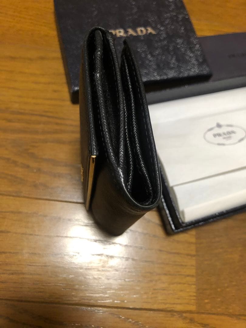 PRADA サフィアーノレザー 二つ折り財布 ブラック