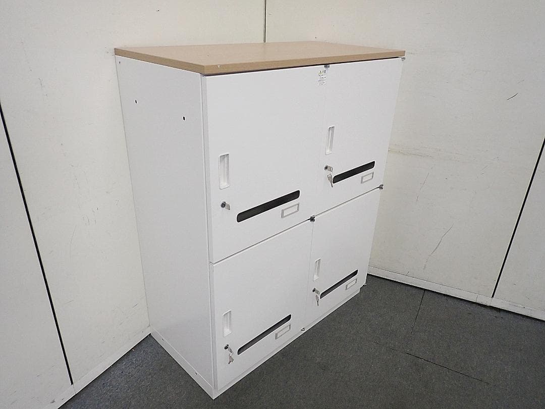 引取り限定　イトーキ　4人用モバイルロッカー　59-0126