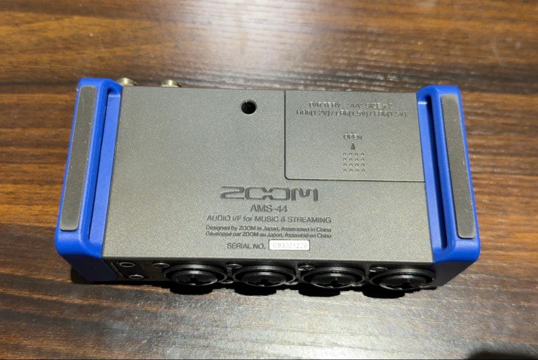 ZOOM AMS-44 オーディオインターフェイス