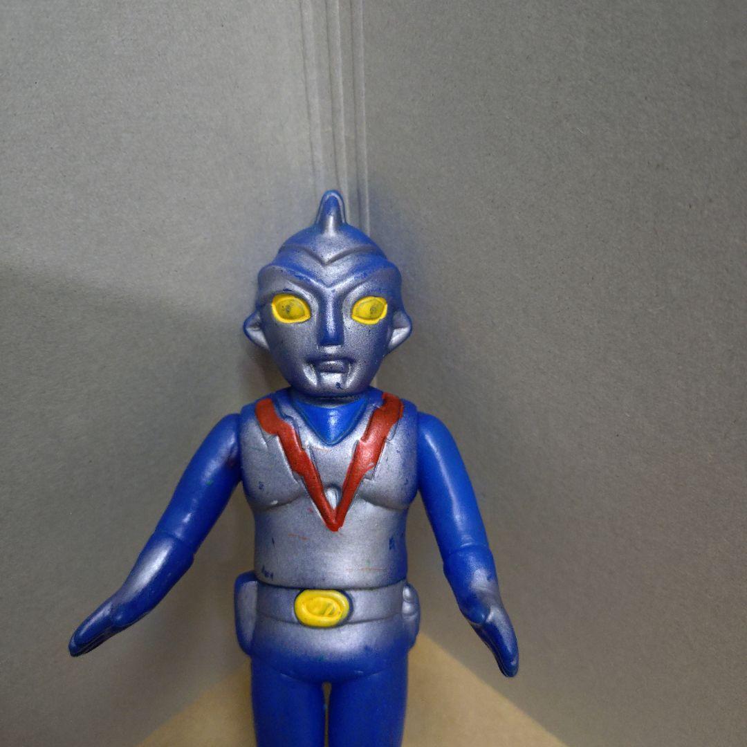 無版権 流星人間ゾーン パチソフビ