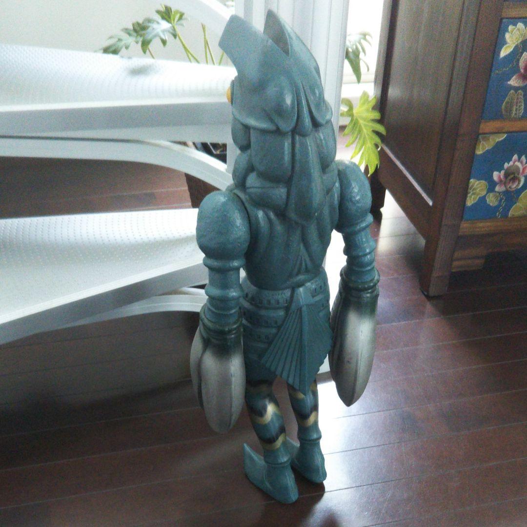 超リアル！販促用バルタン星人ビッグサイズフィギュア