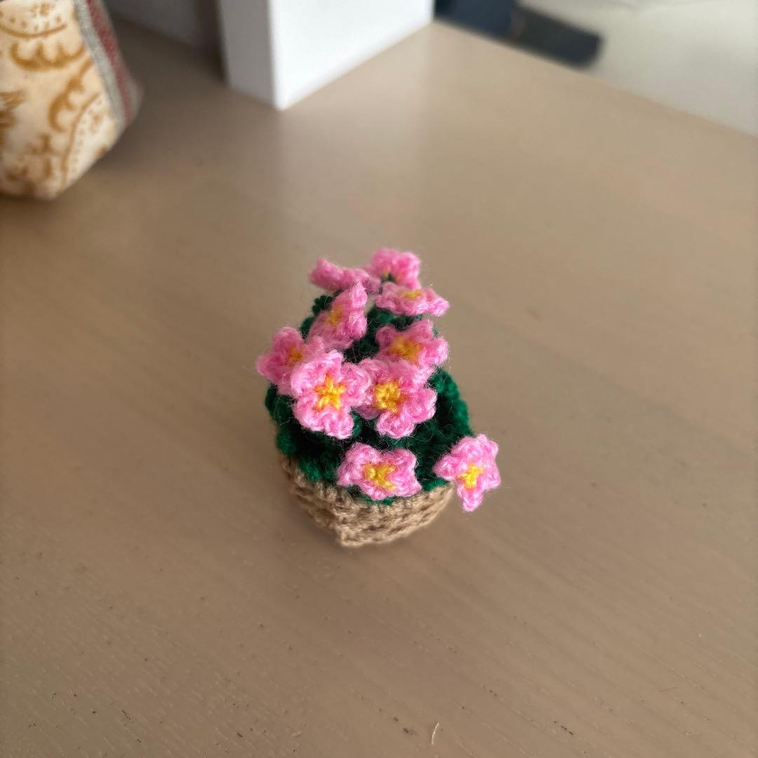 ㉑和服を着た人形 花のバスケット付き