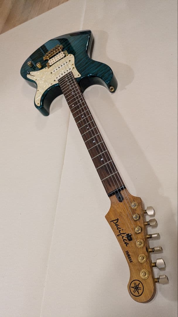 ギター Yamaha Pacifica 812WX