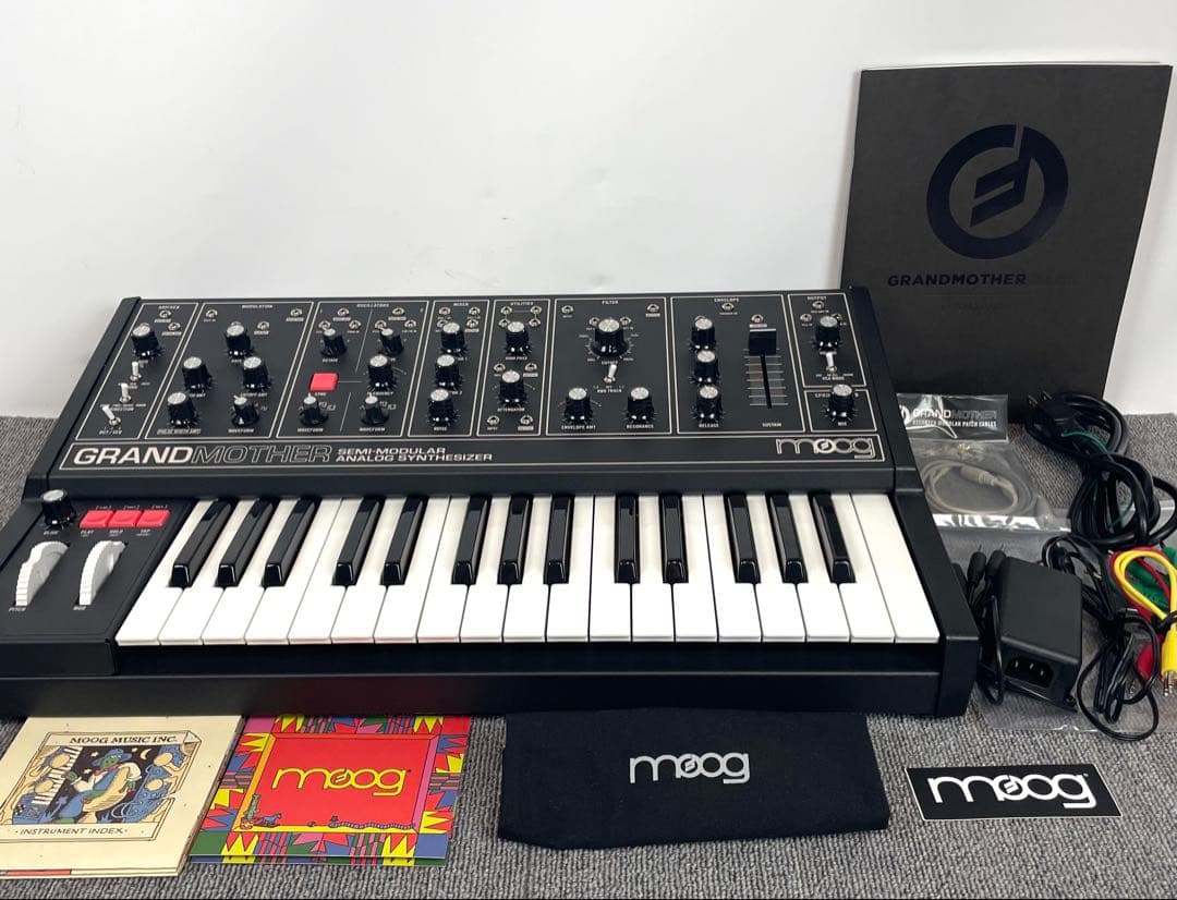 ●極美品 Moog GRANDMOTHER アナログシンセサイザー●