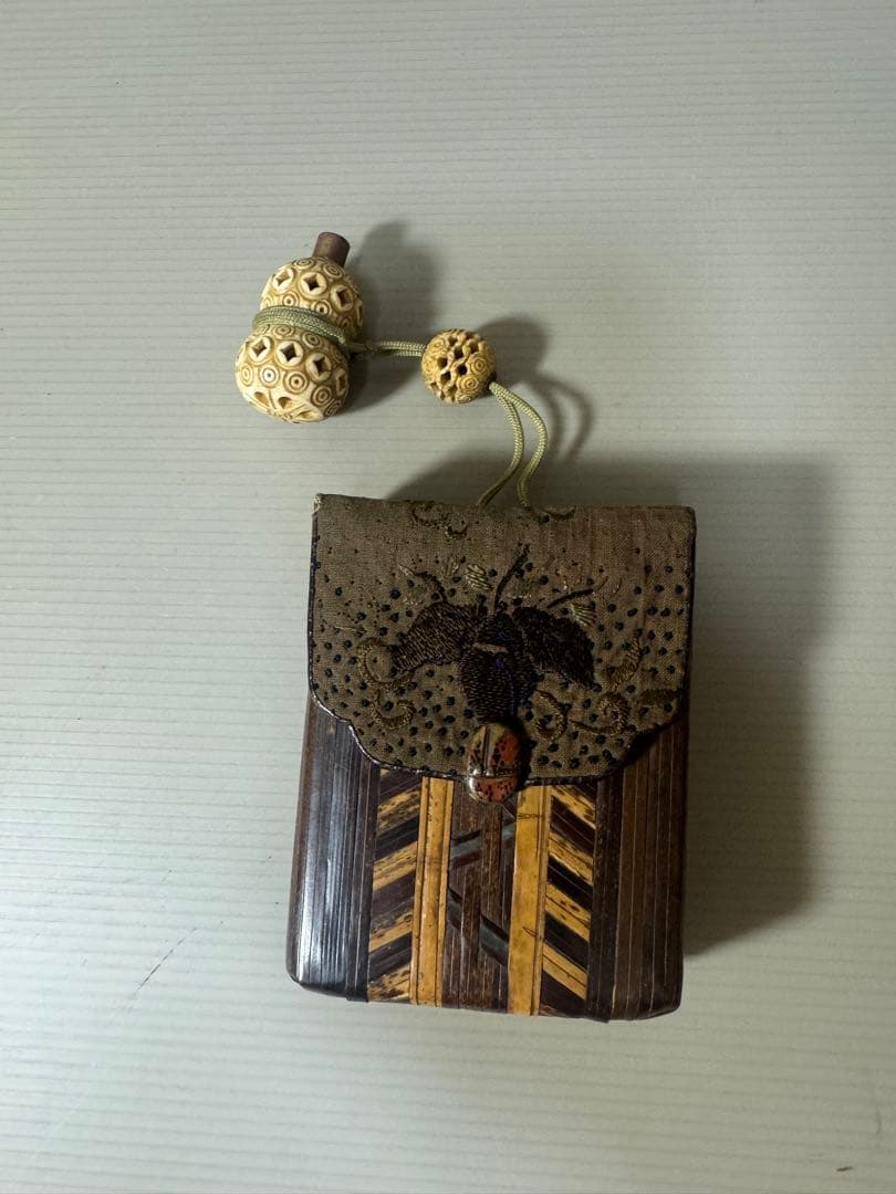 2120  骨董　竹製瓢箪根付煙草入れ　提物　提げ物　竹細工　時代物