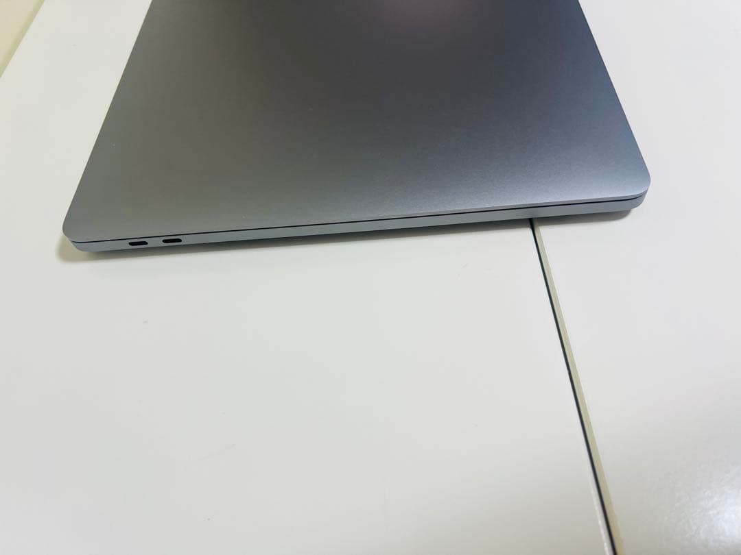Macbook Pro 2019 16インチ i9/32GB/1TB