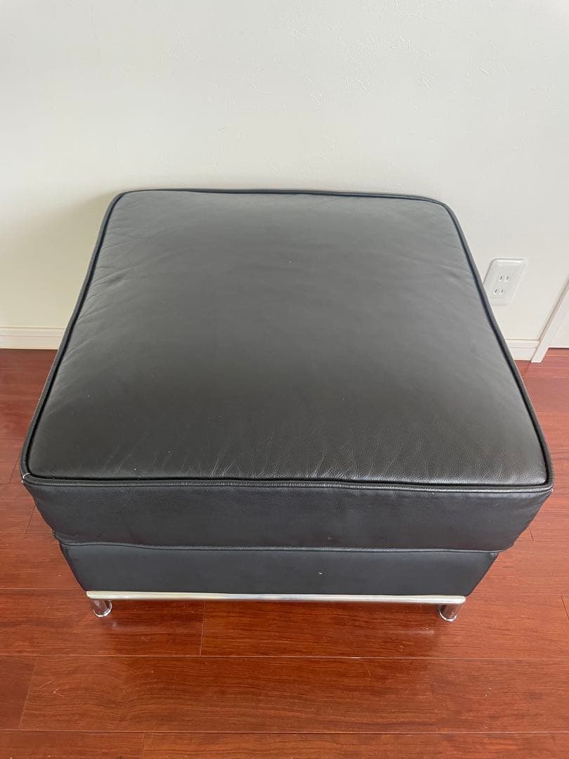 クラスティーナ・ULTIMAソファ（本革） その②送料込‼️ スツールのみ