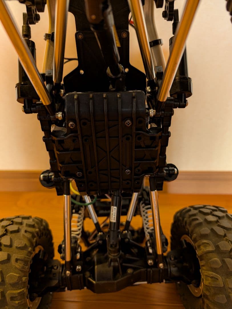 タミヤ　CR-01　 ランドクルーザー40　 純正新品バッテリー、予備タイヤつき