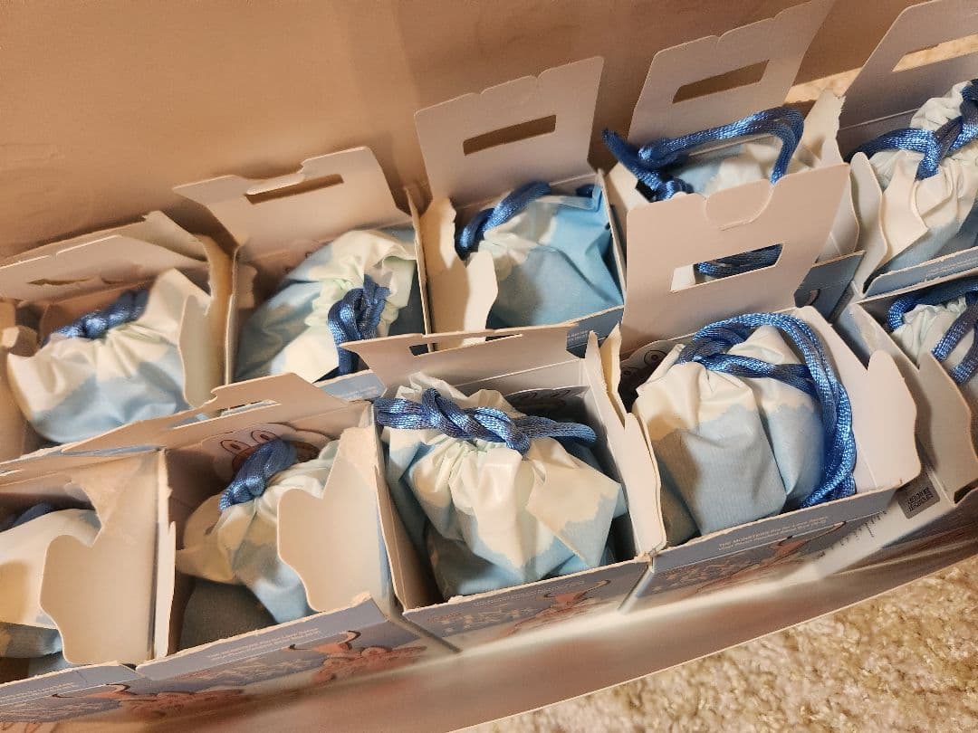 ☆１体1,700円です☆正規品 ラブブ LABUBU イニシャル　ペンダント☆ミ