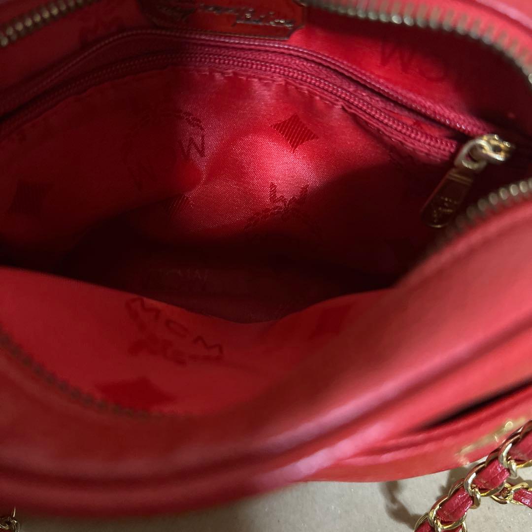 MCM レッド ショルダーバッグ