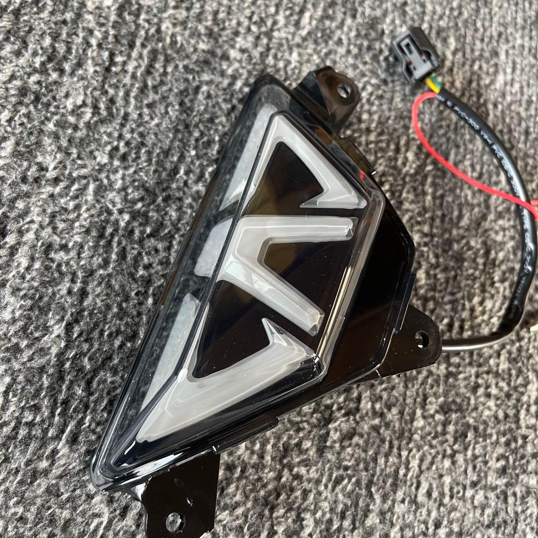 カエディアCyberLEDウィンカー流れるシーケンシャルオープニングモーション