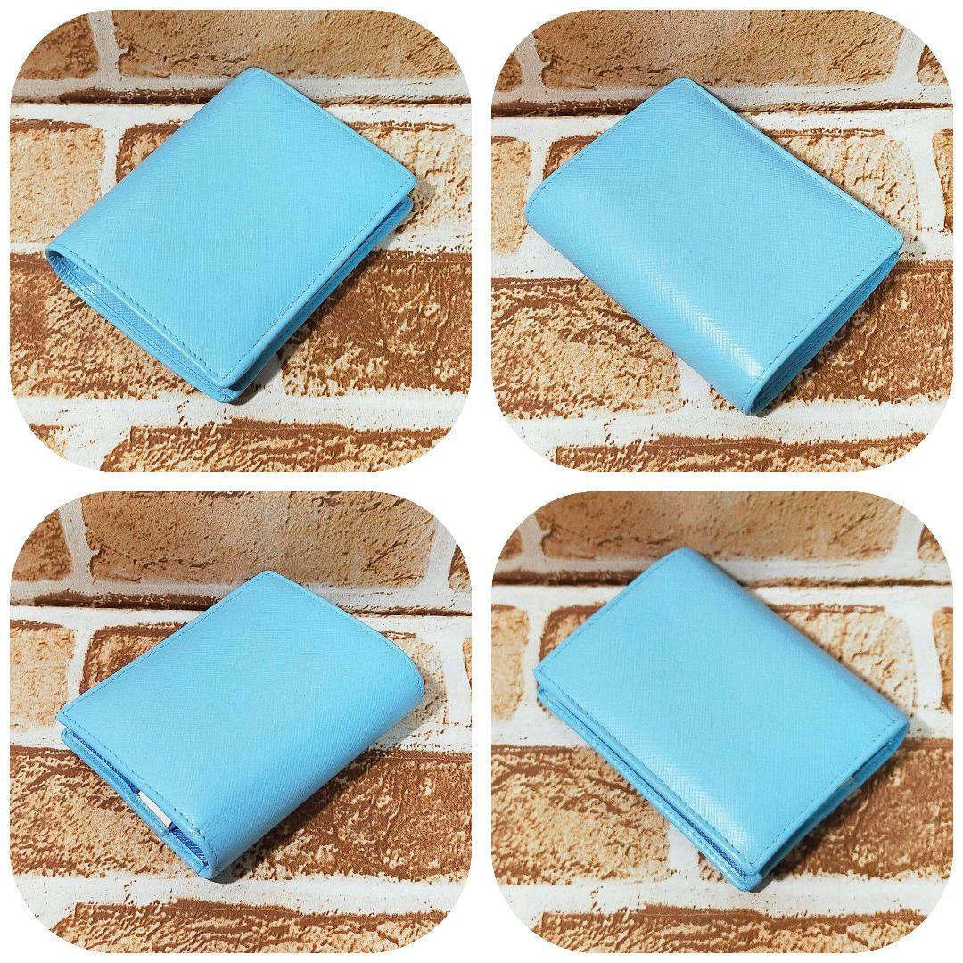 PRADA 水色 二つ折り財布