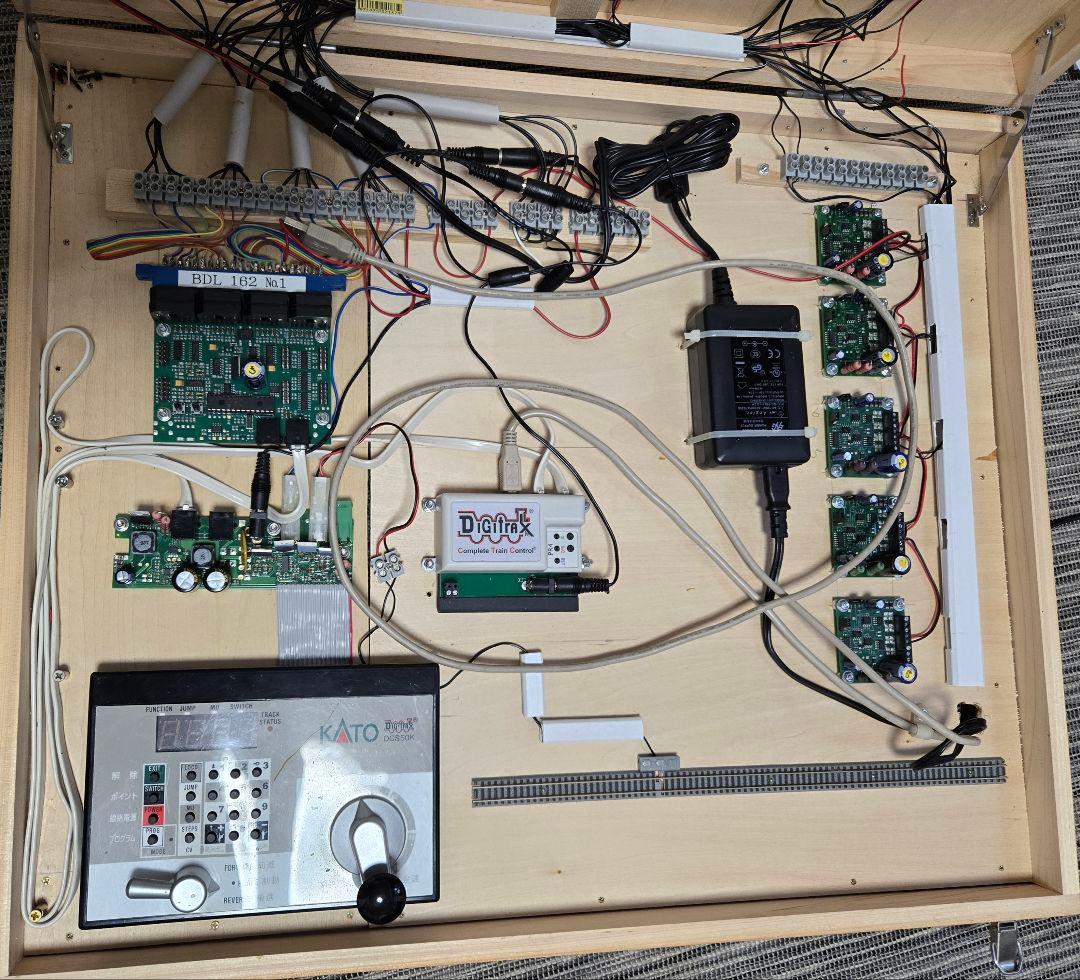DCS50K、Digitrax PR4 USB to LocoNetセット