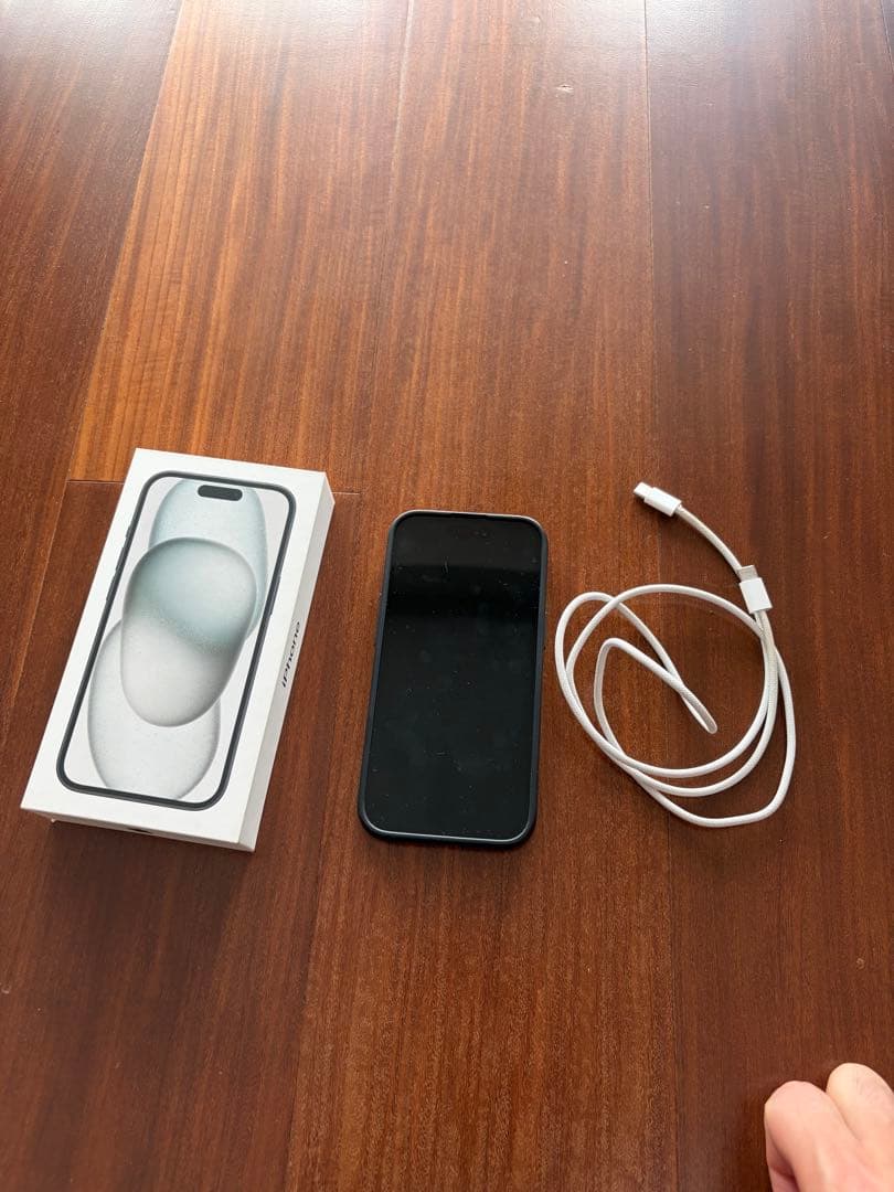 Apple iPhone 15 本体SIMフリー　箱付き