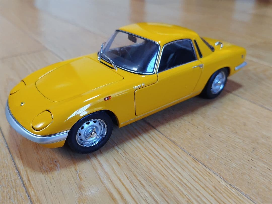AUTOart「LOTUS ELAN S/E COUPE」1:18