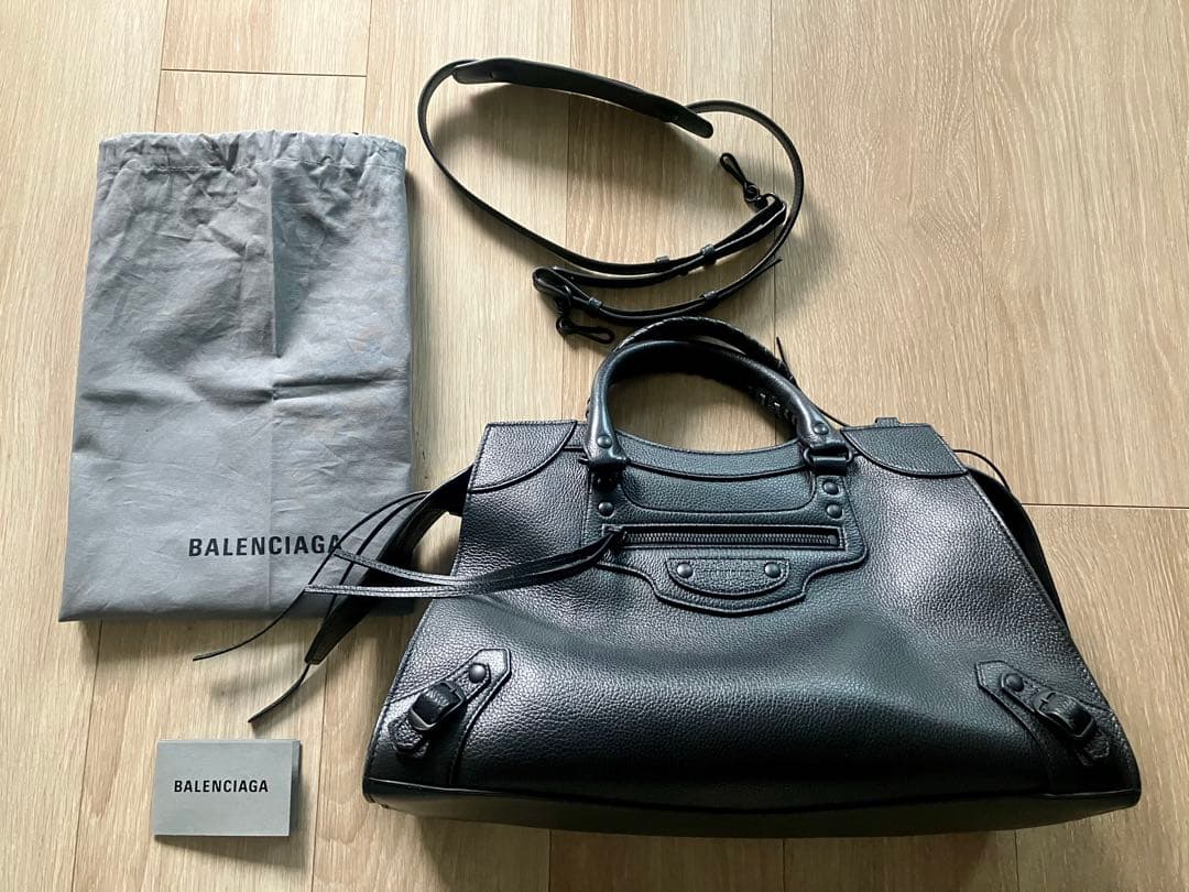 バレンシアガ　バッグ ネオクラシック ショルダー　ハンドバッグ ブラック