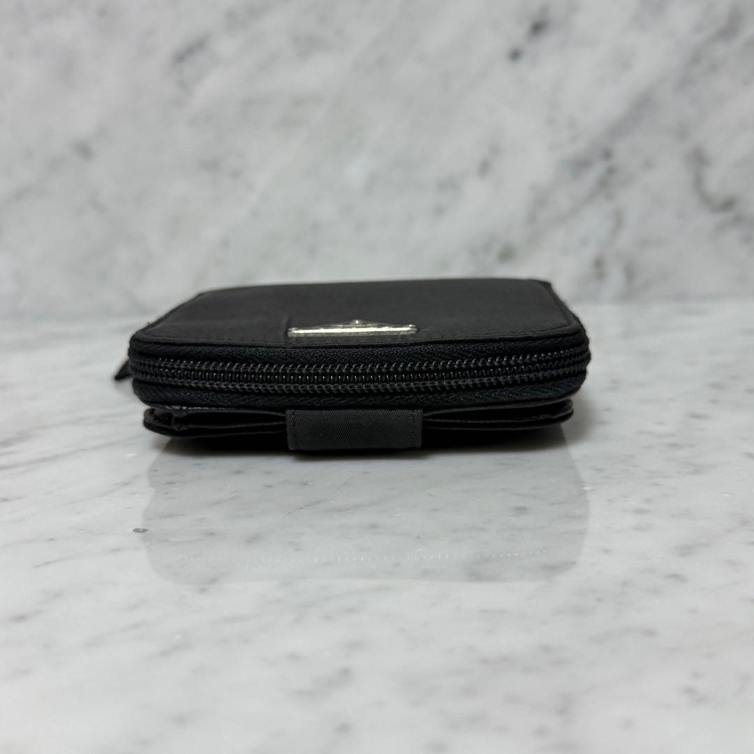 PRADA プラダ 二つ折り財布 ナイロン ブラック 黒 ジップ トライアングル