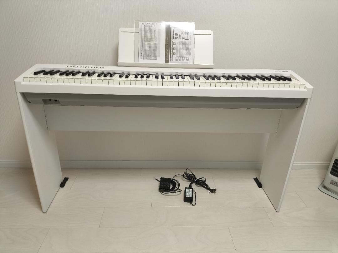 Roland FP-30X 電子ピアノ（ホワイト）専用スタンド付き