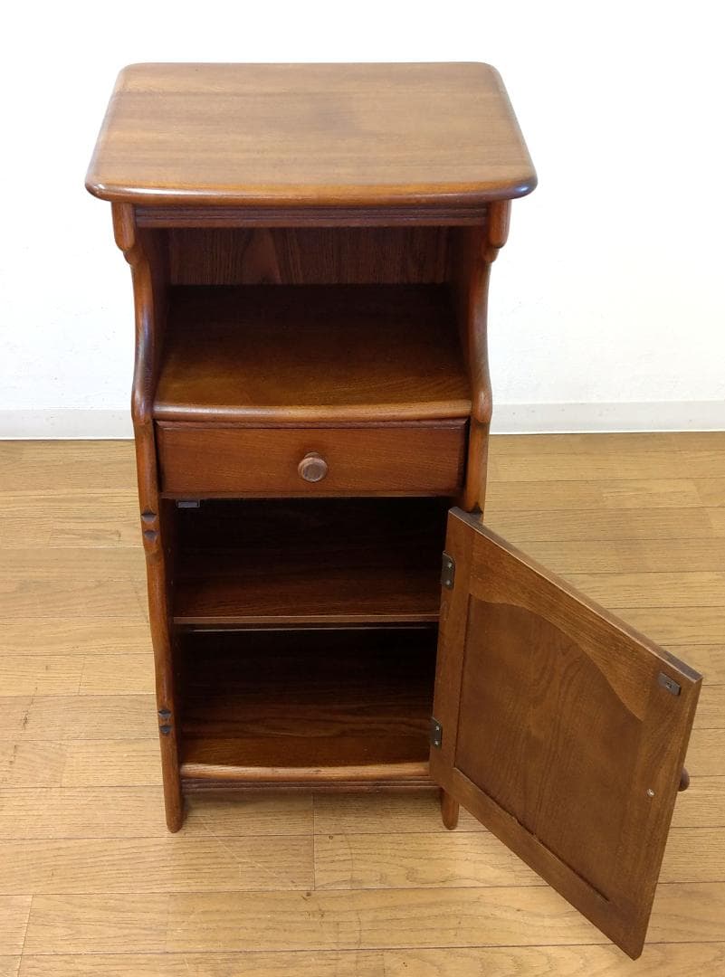 美品 カリモク コロニアル コンソールテーブル キャビネット 収納 飾り台