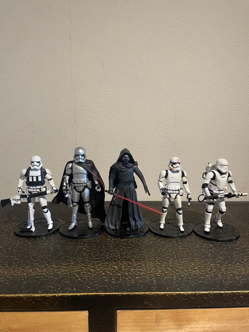 美品 スターウォーズ フィギュアセット エリートシリーズ カイロレン