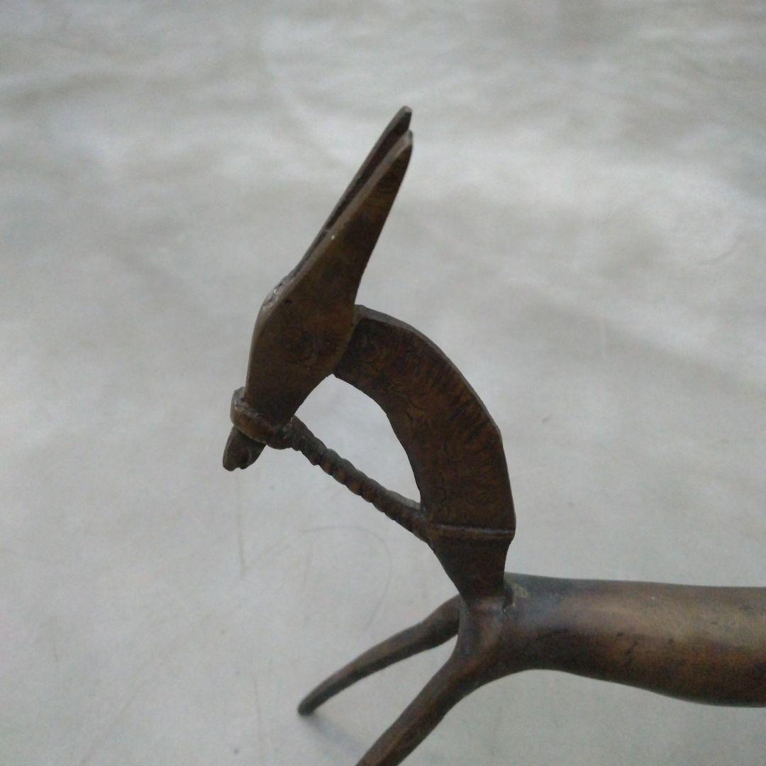 金属製　馬の彫刻 　ブロンズ　オブジェ　アンティーク　ビンテージ