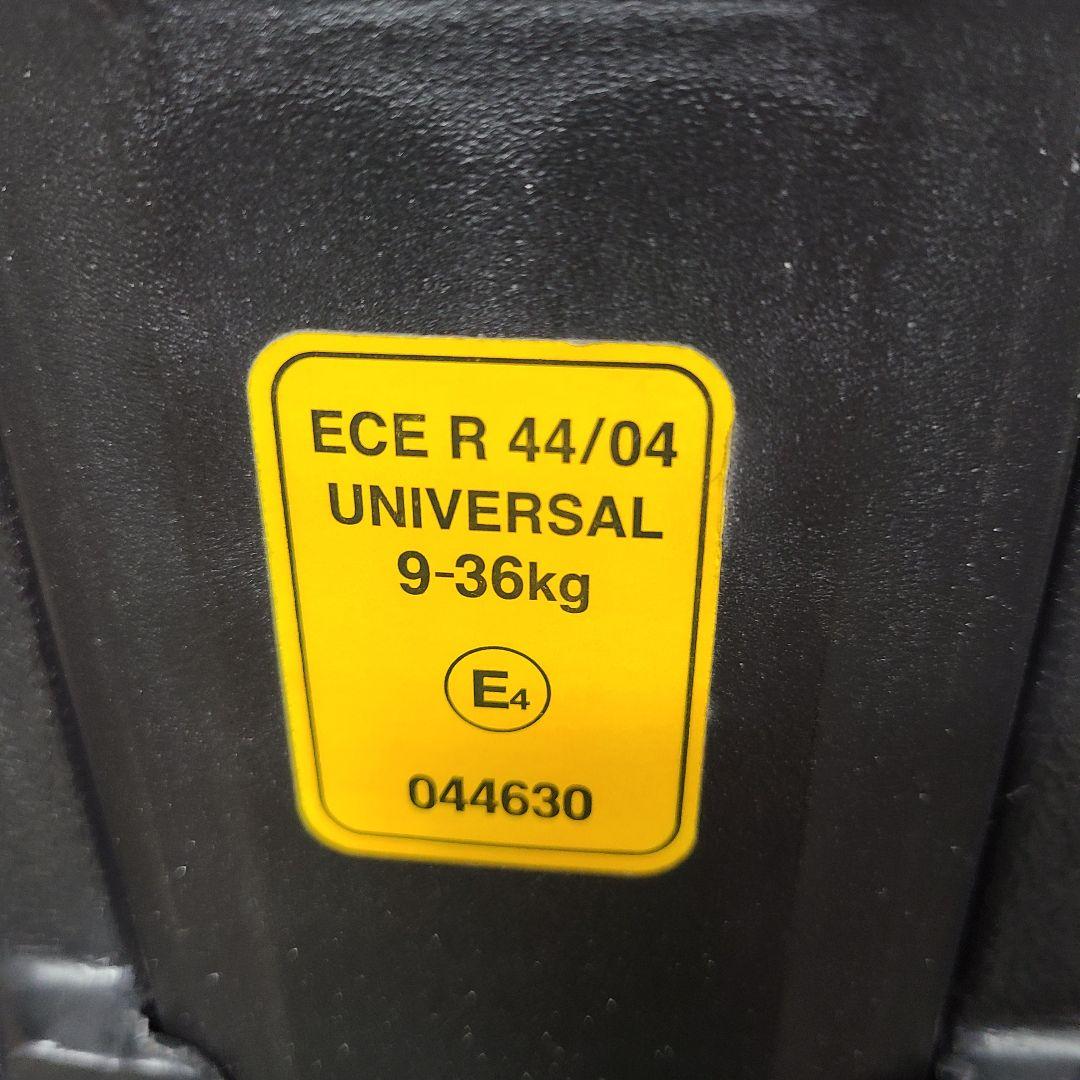 け*ー様 チャイルドシート　ジュニアシート　　1歳～11歳