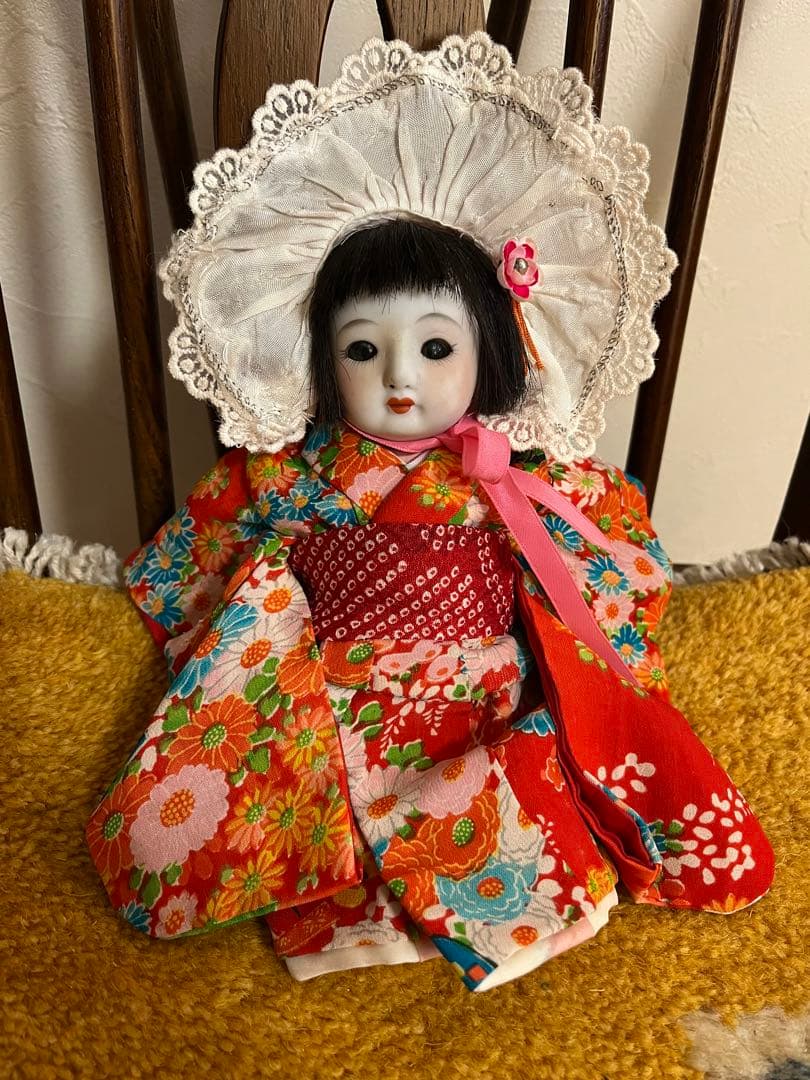 サクラビスク　赤い花柄衣装