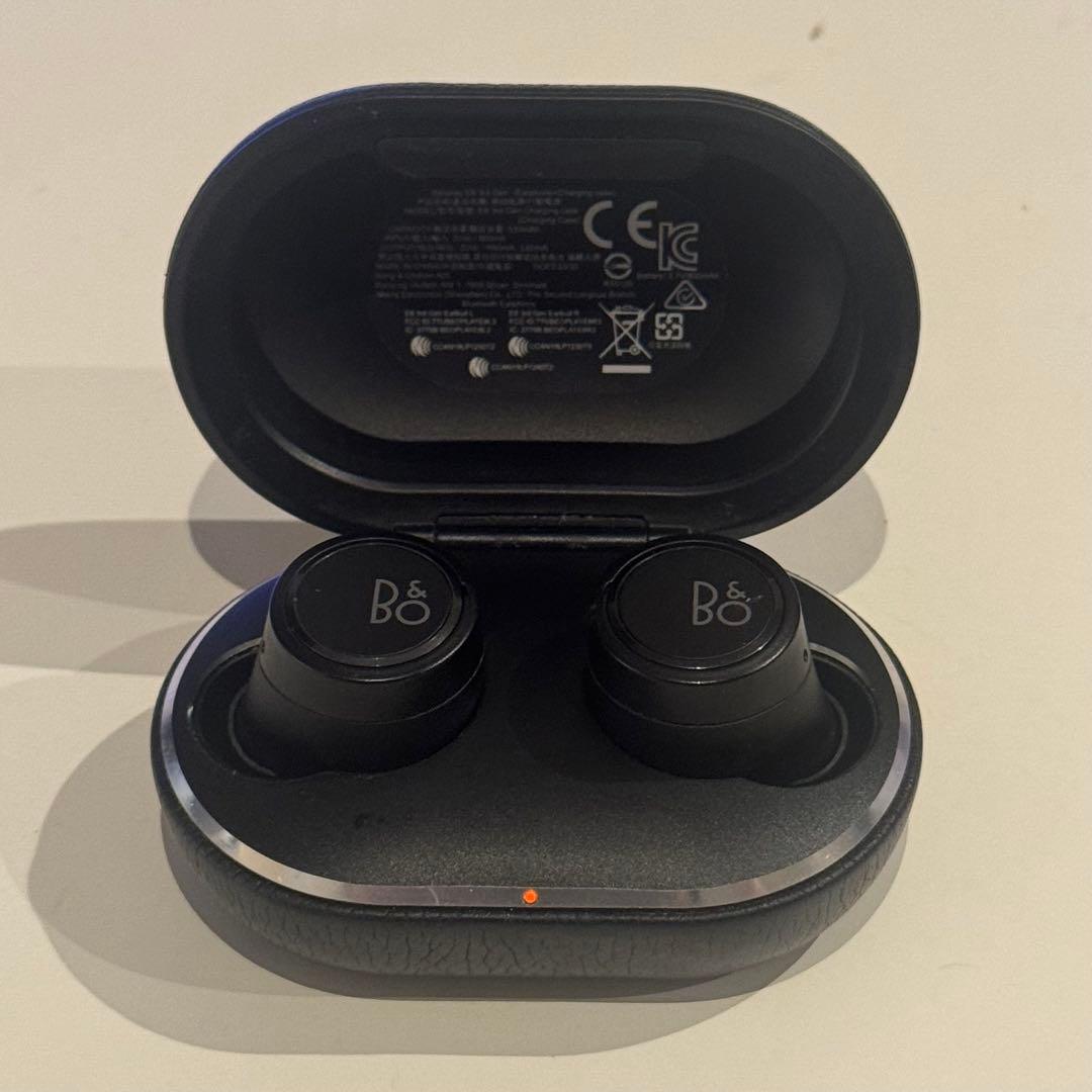 ヘッドホン Bang & Olufsen E8 3rd Generation