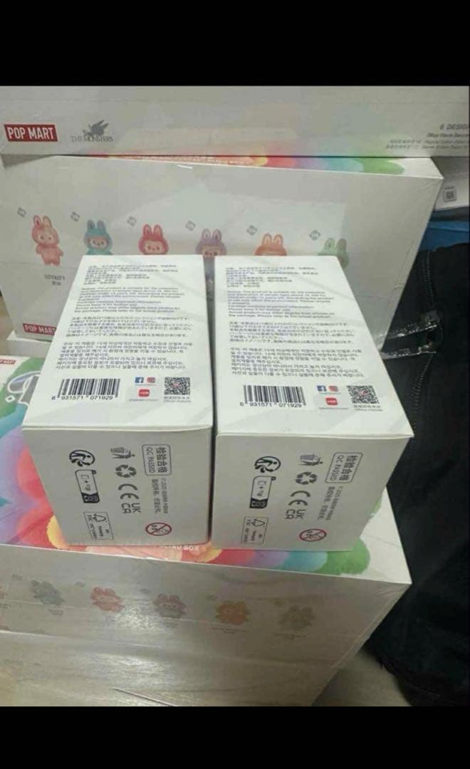 【正規品・未開封】Labubu Big into Energy 2箱 ④