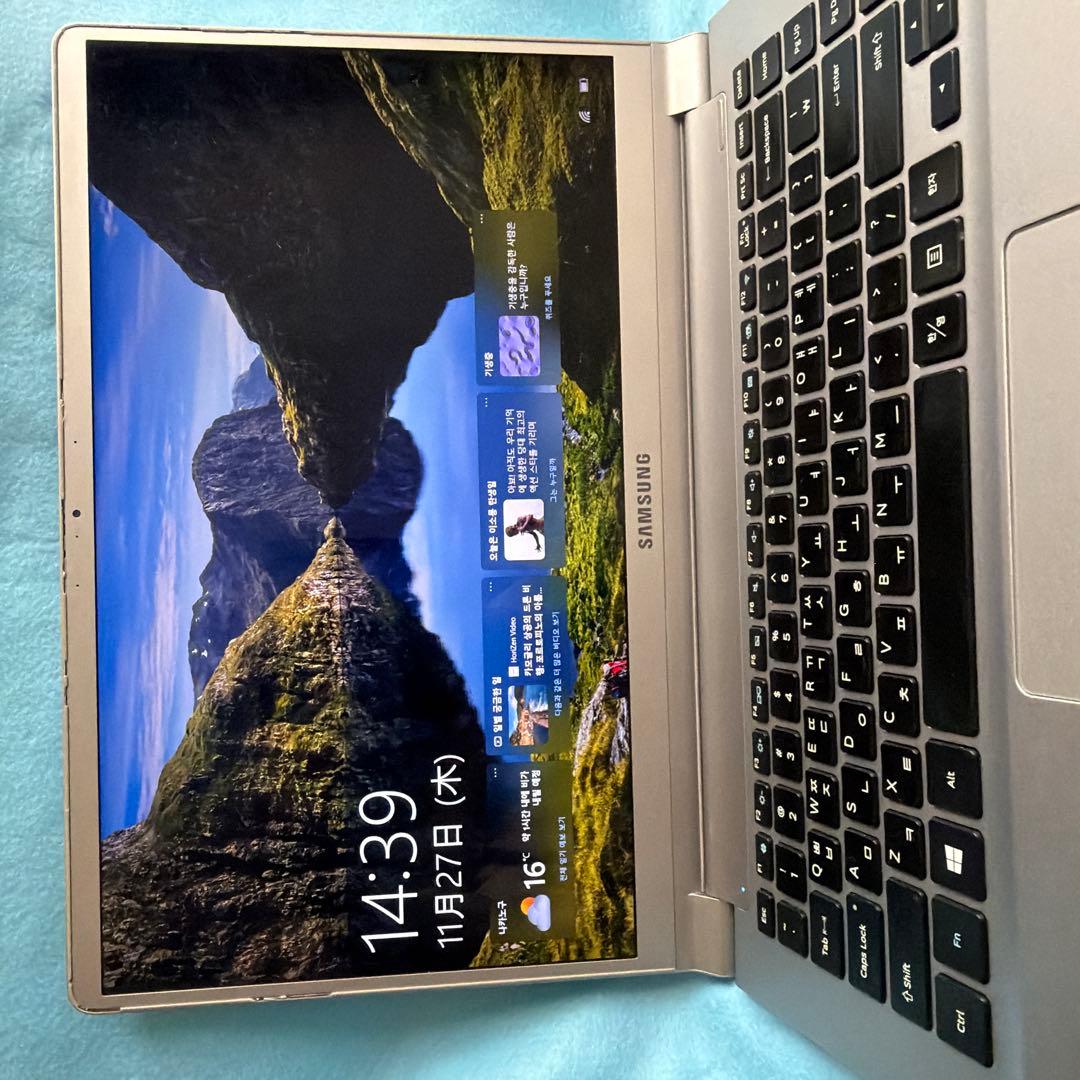 Samsung ノートPC 13.3インチ シルバー