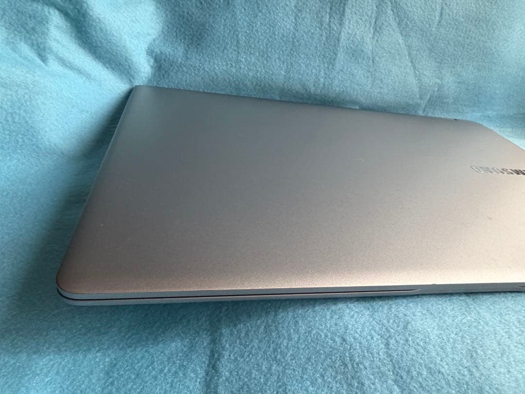 Samsung ノートPC 13.3インチ シルバー